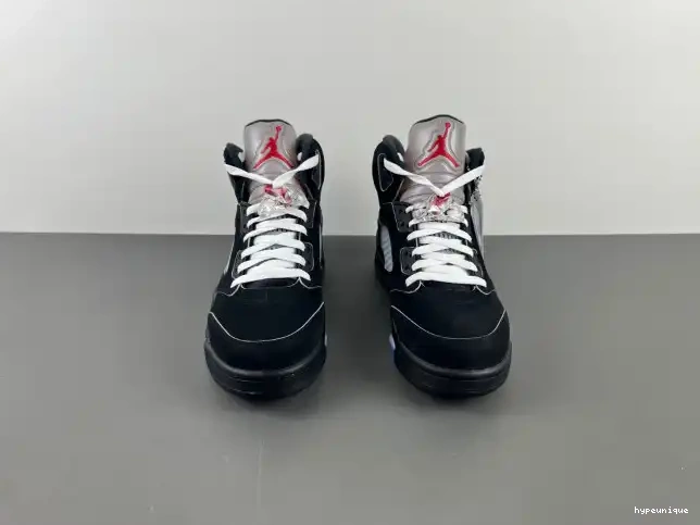 HYPE HF3975-001 Reimagined Black Air Metallic Jordan 5 0617